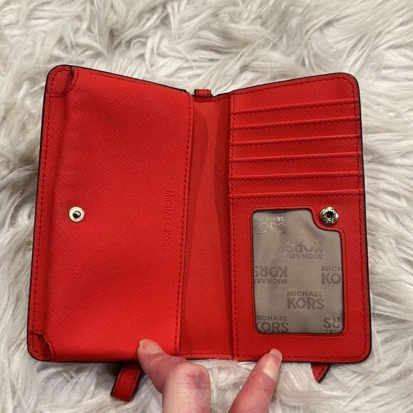 MICHAEL Kors Red Floral Wristlet Phone Tech Case - Picture 8 of 16